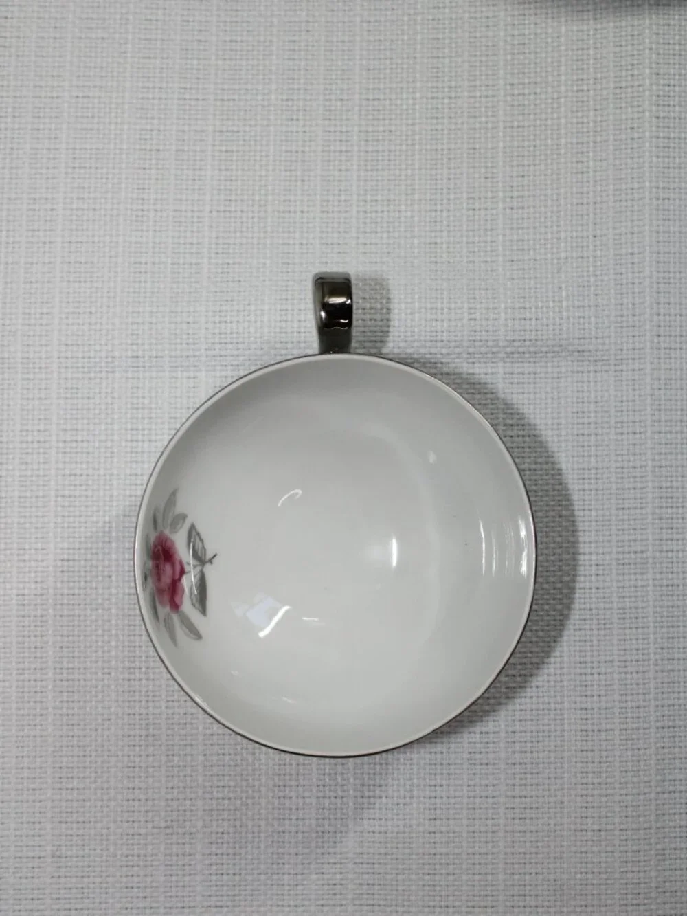 Seyei 'Bella Maria' Gray/White/Silver/Floral Set of (2) Teacups & Saucers